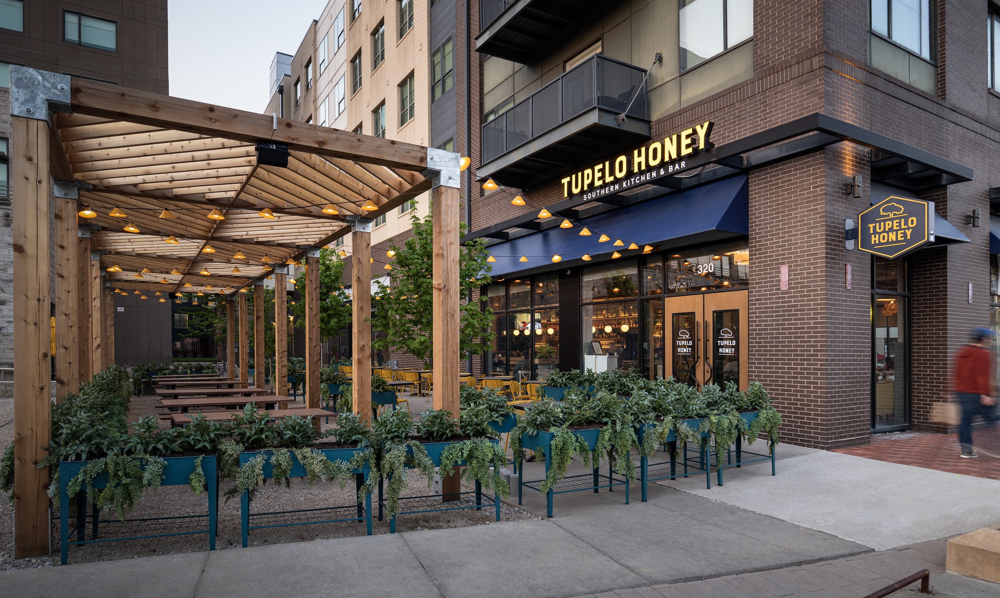 Tupelo Honey Indianapolis, IN, Southern Restaurant & Bar