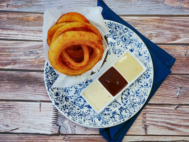 beer-battered onion rings